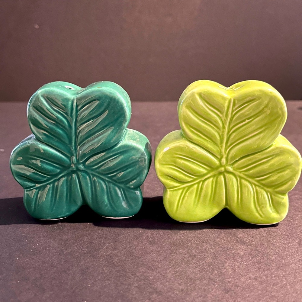 Nantucket Home Green Clover Salt & Pepper Shakers